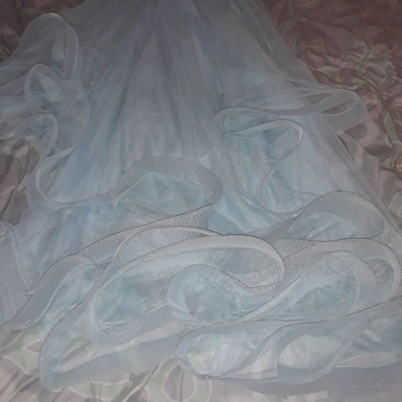 Prom dress - Picture 2 of 6